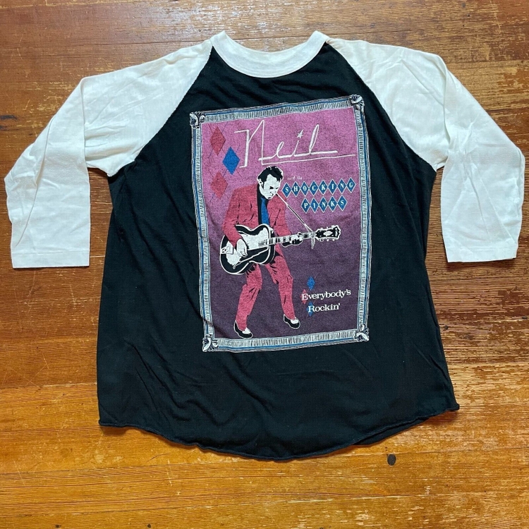 Vintage Neil Young and Shocking Pinks Everybodys Rockin Fall Tour 1983 T-shirt L